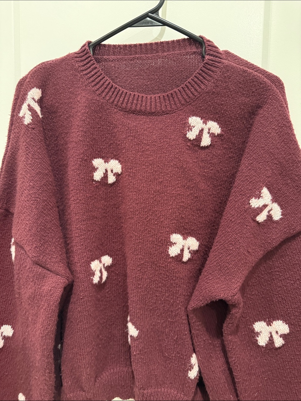 SHEIN Maroon Knit Sweater with White Bow Accents - Picture 4 of 4